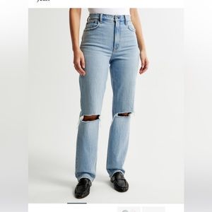 Abercrombie and Fitch - Curve Love Ultra High Rise 90’s Straight Jeans